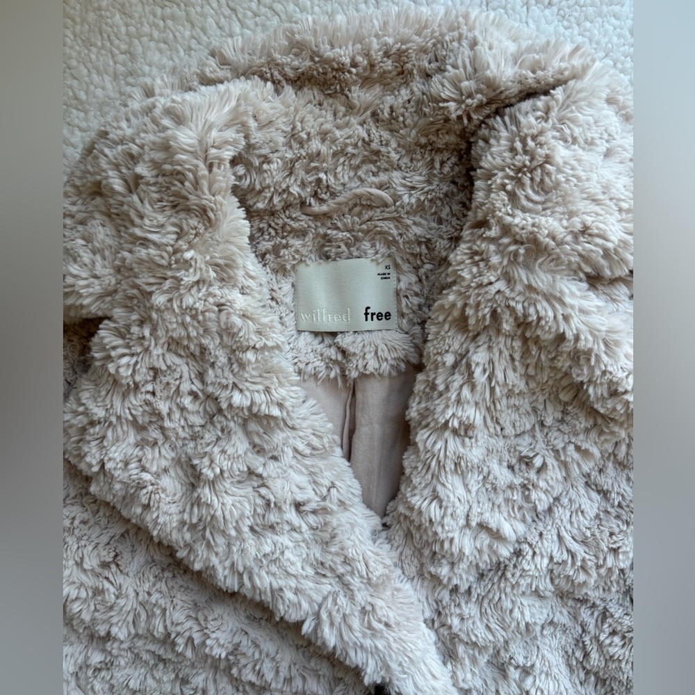Aritzia Wilfred Cream Fuzzy Teddy Jacket XS - Picture 4 of 5